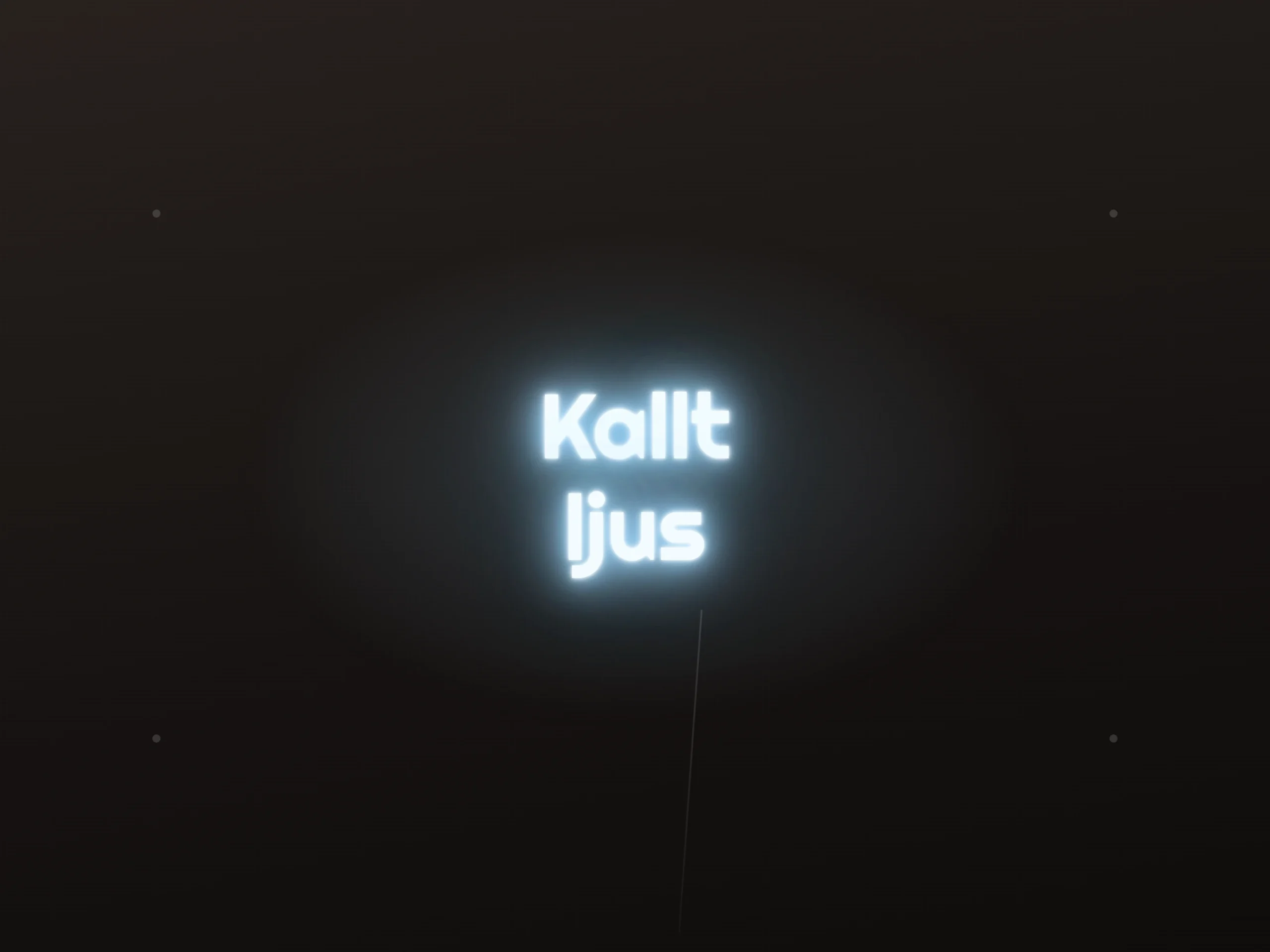 Iskall vit mot en mörk vägg. Färgen sitter i lysdioden, inte i gasen.