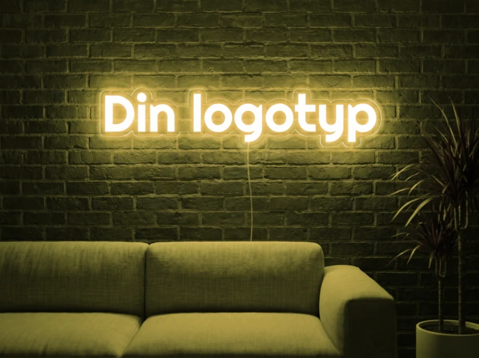 Neonskylt «Din logotyp» i gul LED-neon, monterad på vägg