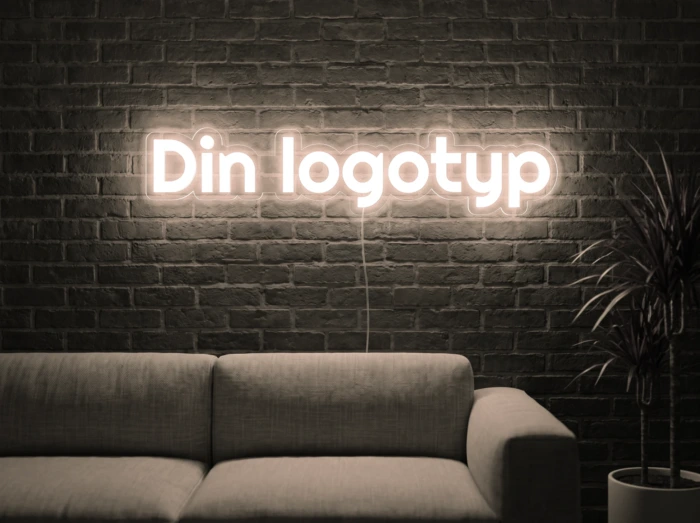 Neonskylt «Din logotyp» i varmvit LED-neon, monterad på vägg