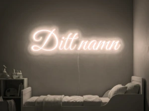 Neonskylt «Ditt namn» i varmvit LED-neon, monterad på vägg