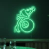 Neonskylt «Biljard» i mintgrön LED-neon, monterad på vägg
