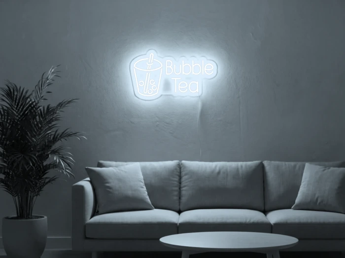 Neonskylt «Bubble Tea» i iskall vit LED-neon, monterad på vägg