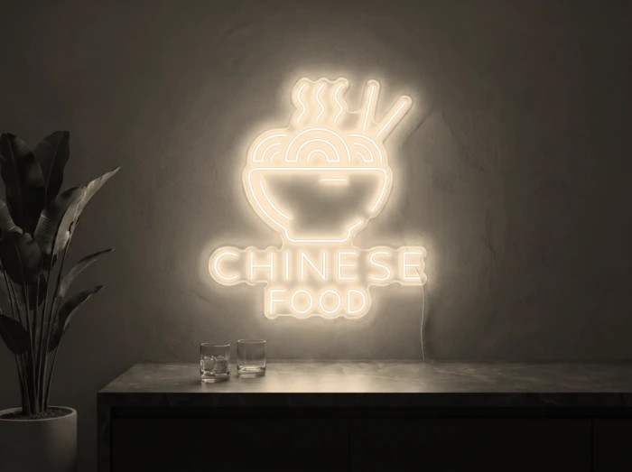 Neonskylt «Chinese Food» i varmvit LED-neon, monterad på vägg
