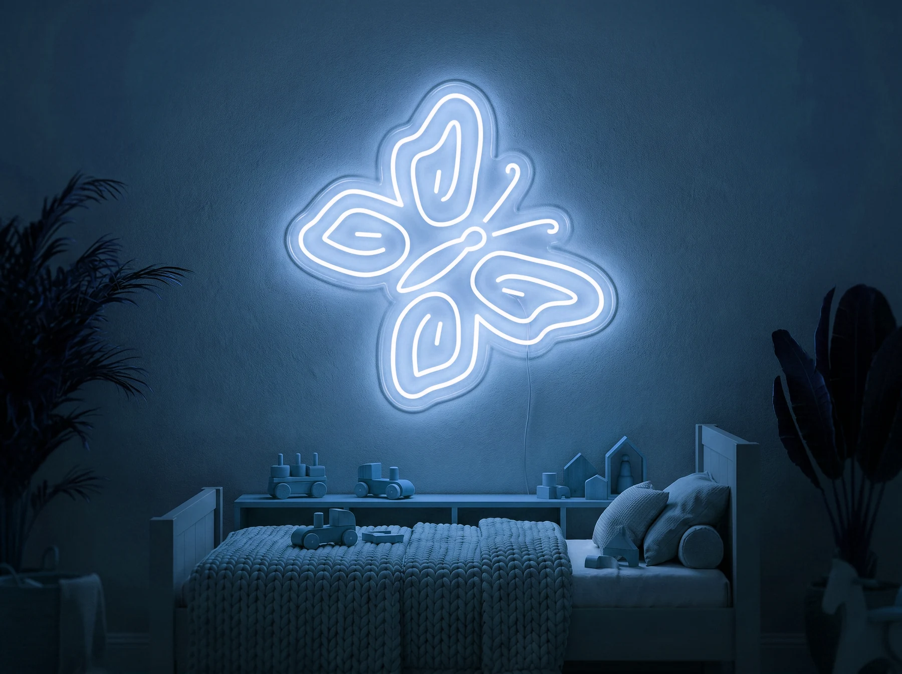 Neonskylt «Fjäril» i isblå LED-neon, monterad på vägg