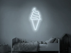 Neonskylt «Softglass» i iskall vit LED-neon, monterad på vägg