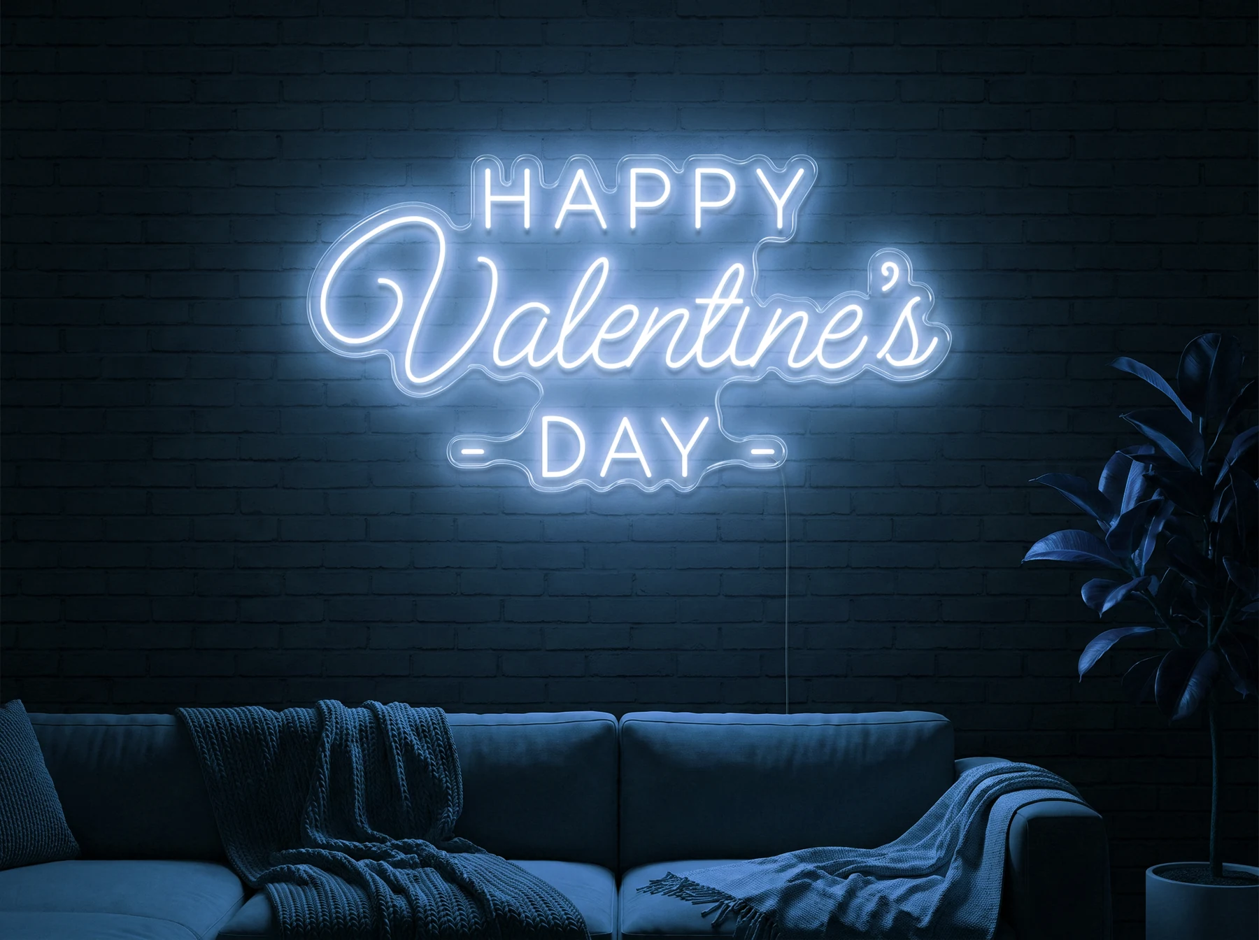 Neonskylt «Happy Valentine’s Day» i isblå LED-neon, monterad på vägg