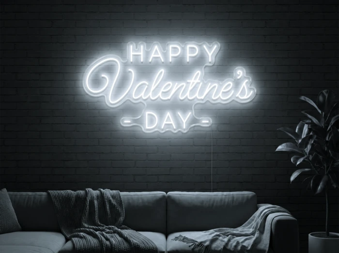 Neonskylt «Happy Valentine’s Day» i iskall vit LED-neon, monterad på vägg