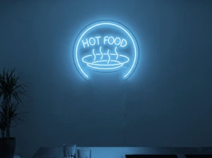 Neonskylt «Hot Food» i isblå LED-neon, monterad på vägg