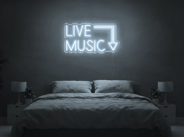Neonskylt «Live Music» i iskall vit LED-neon, monterad på vägg