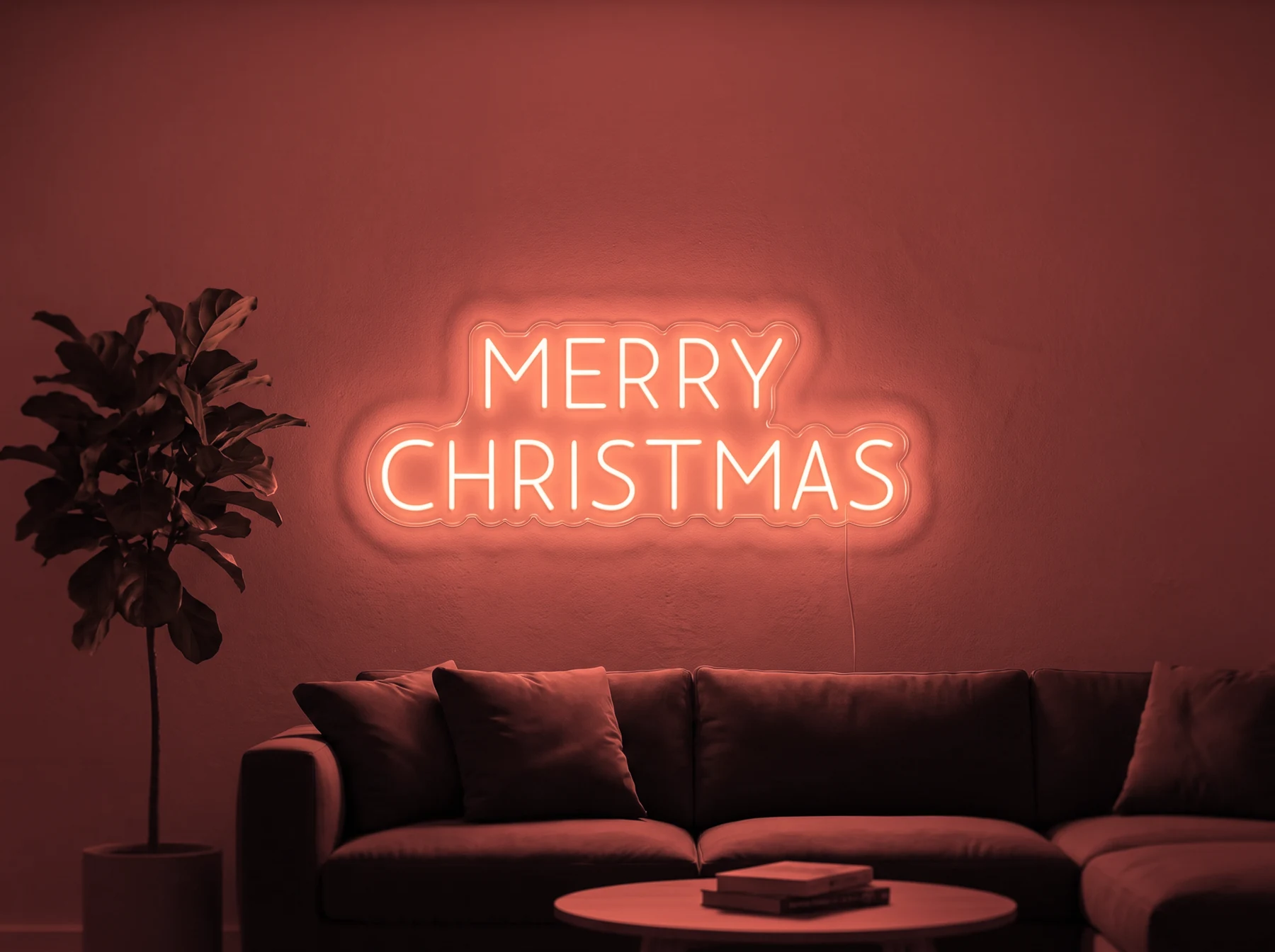 Neonskylt «Merry Christmas, versaler» i röd LED-neon, monterad på vägg