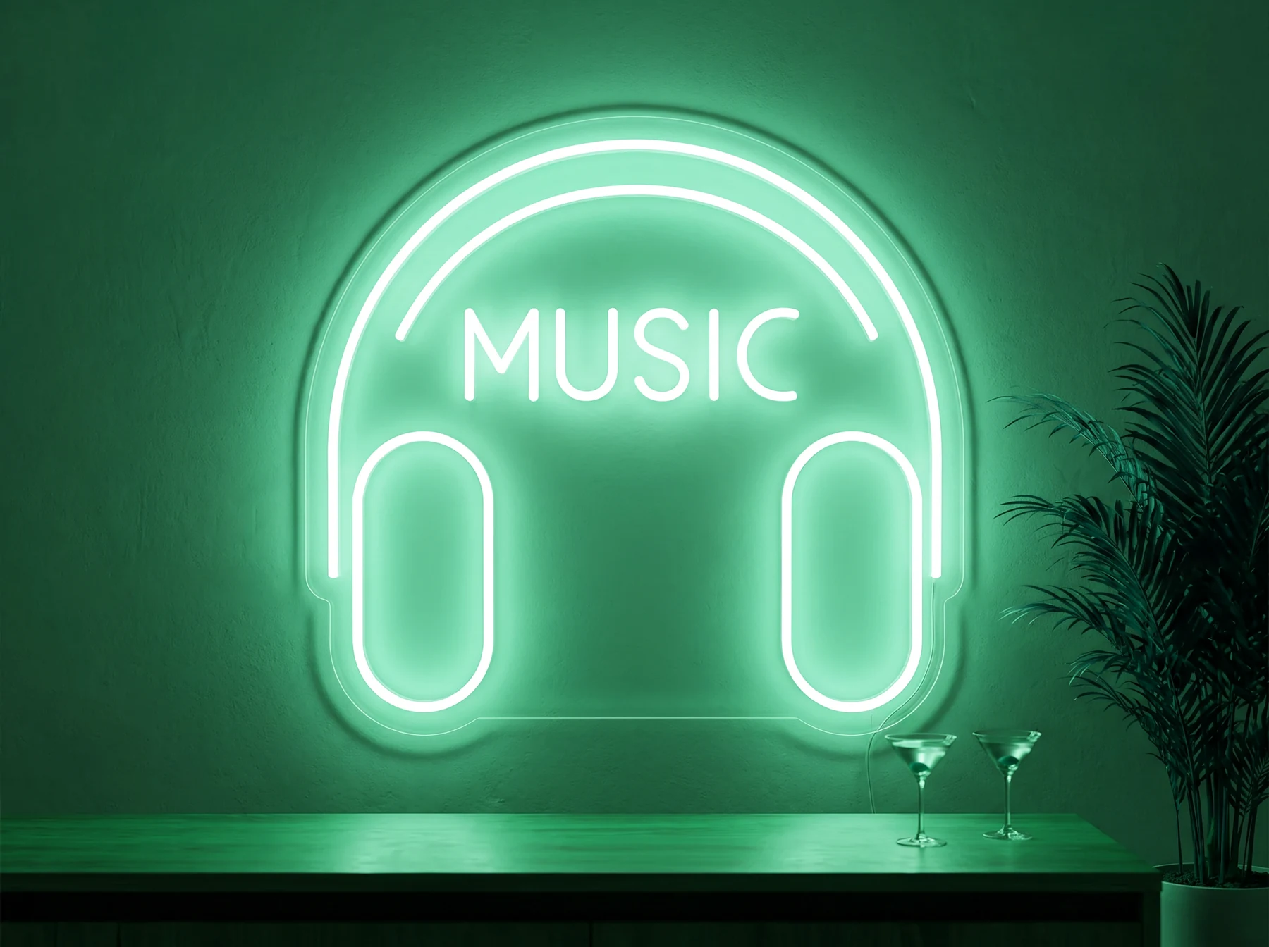 Neonskylt «Musik» i mintgrön LED-neon, monterad på vägg