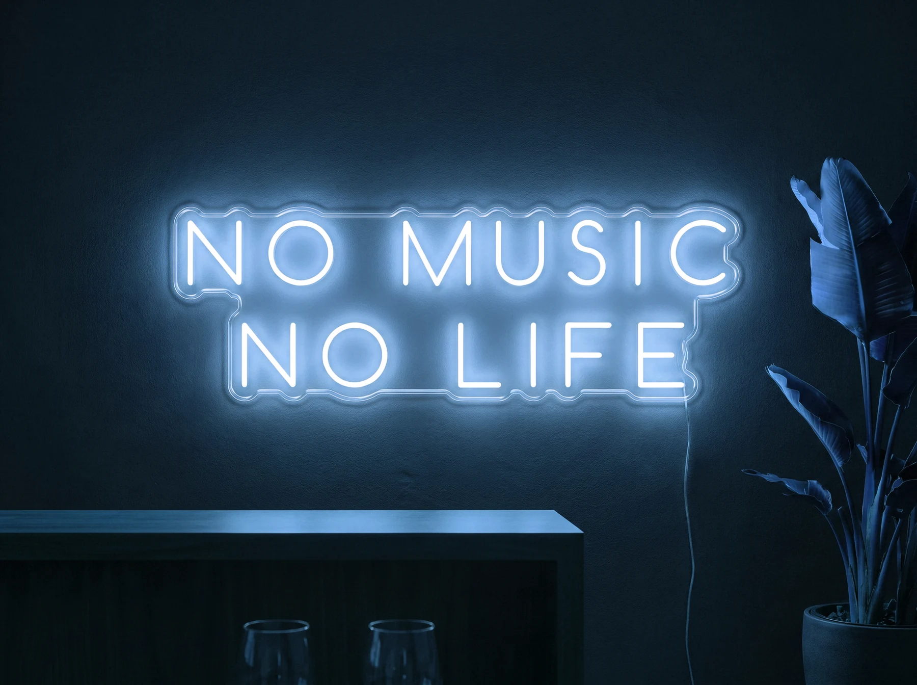 Neonskylt «No Music No Life» i isblå LED-neon, monterad på vägg