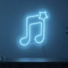 Neonskylt «Not» i isblå LED-neon, monterad på vägg
