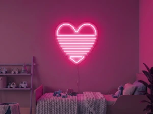 Neonskylt «Regnbågshjärta» i rosa LED-neon, monterad på vägg