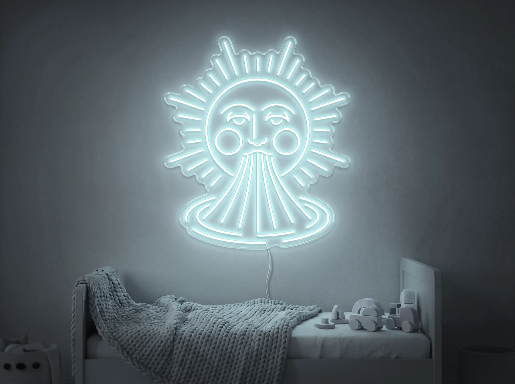 Neonskylt «Sol och regnbåge» i iskall vit LED-neon, monterad på vägg