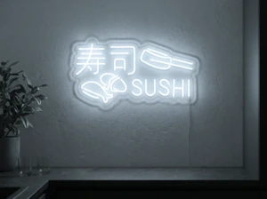 Neonskylt «Sushi» i iskall vit LED-neon, monterad på vägg