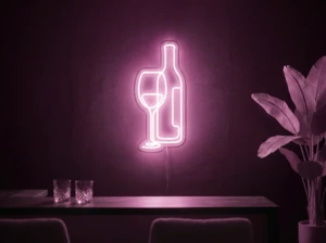 Neonskylt «Vinglas och flaska» i rosa LED-neon, monterad på vägg